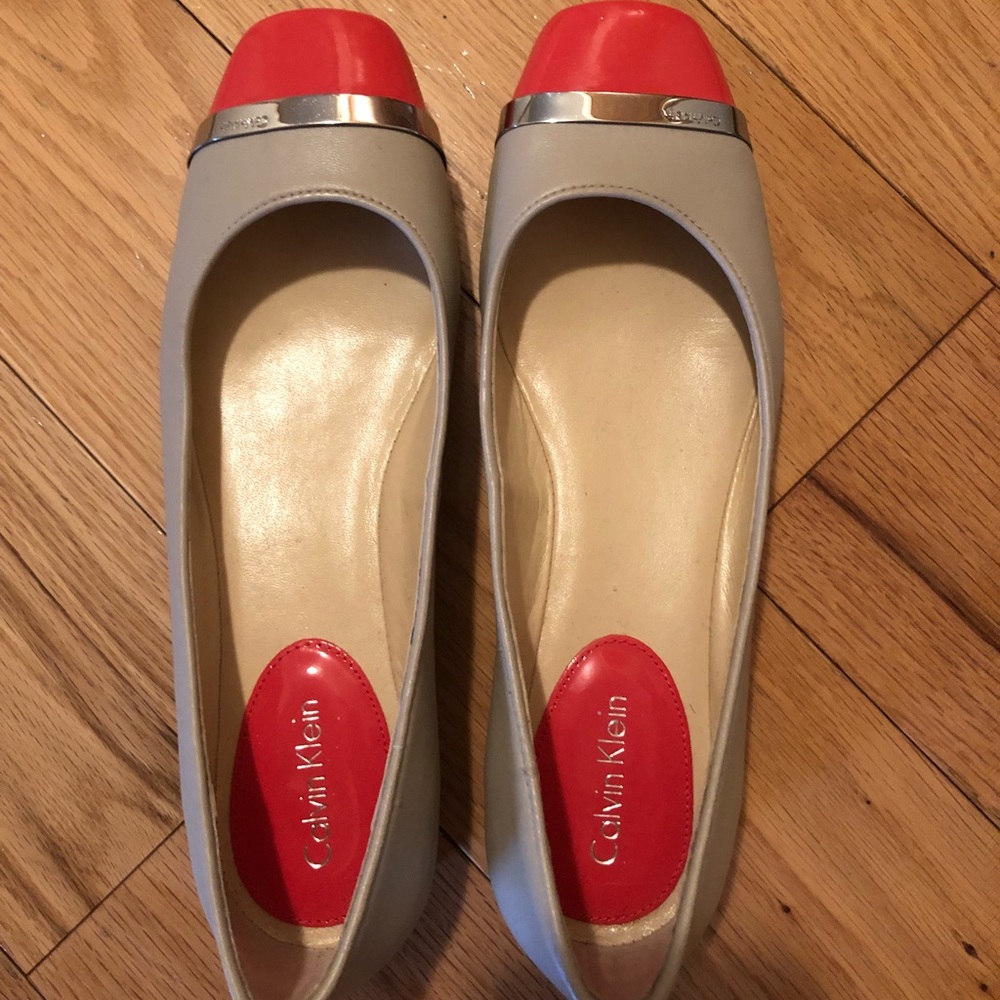 Calvin Klein flats - Picture 2 of 2